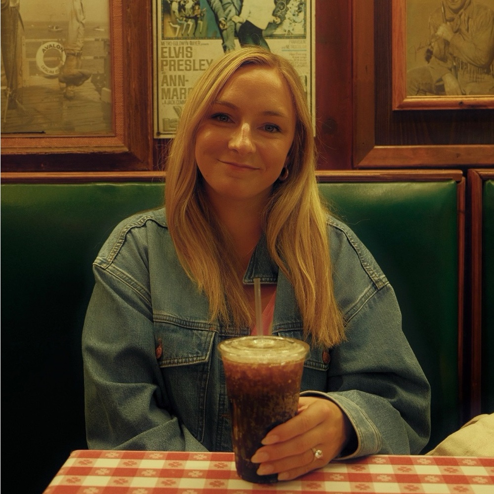 Meet your Posher, Kayla